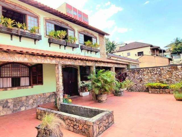 Casa à venda em Duque de Caxias, Jardim Vinte e Cinco de Agosto, com 3 quartos, com 178.8 m²