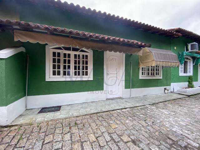 Casa à venda em Duque de Caxias, Jardim Primavera, com 2 quartos, com 44.8 m²