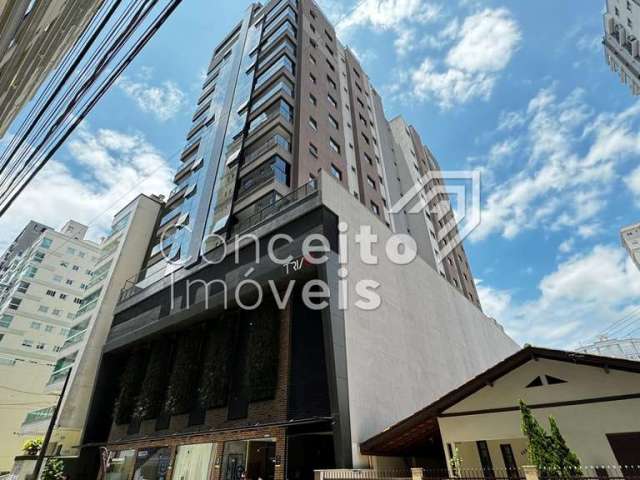 Edifício Avalon - Apartamento Mobiliado - Meia Praia