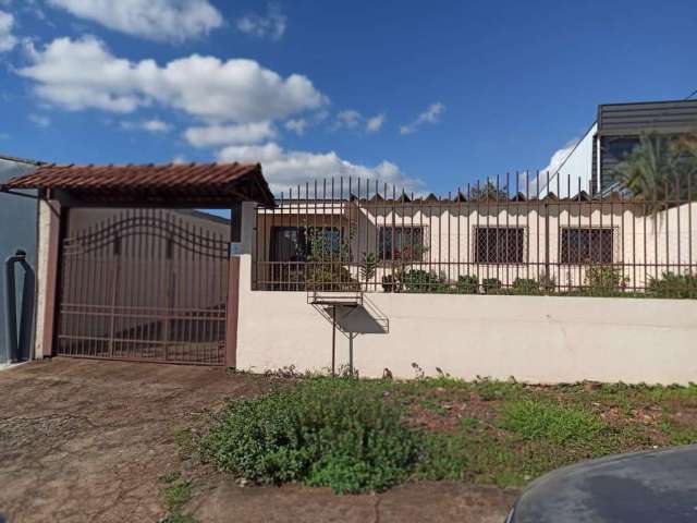 Casa para Venda em Cascavel, Parque São Paulo, 3 dormitórios, 1 banheiro, 1 vaga