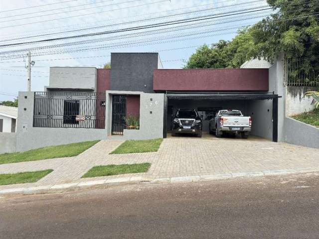 Casa para Venda em Cascavel, Universitario, 3 dormitórios, 1 suíte, 2 banheiros, 2 vagas