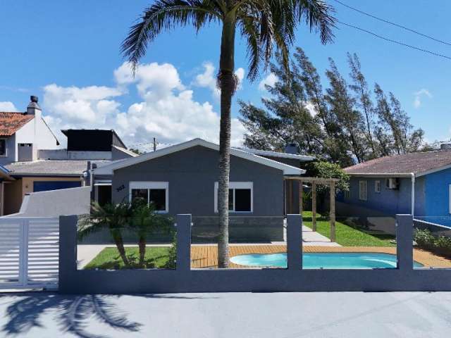 Casa à venda na Praia Maristela