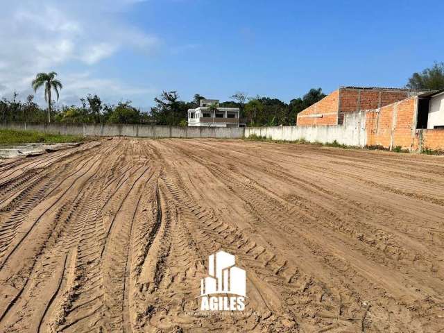 Terreno limpo e aterrado em Matinhos