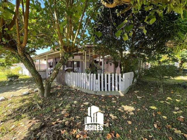 Casa sozinha no terreno em Pontal do Paraná