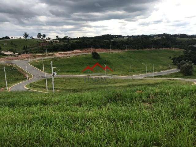 Terreno a venda no condomínio terra caxambu em jundiaí-sp