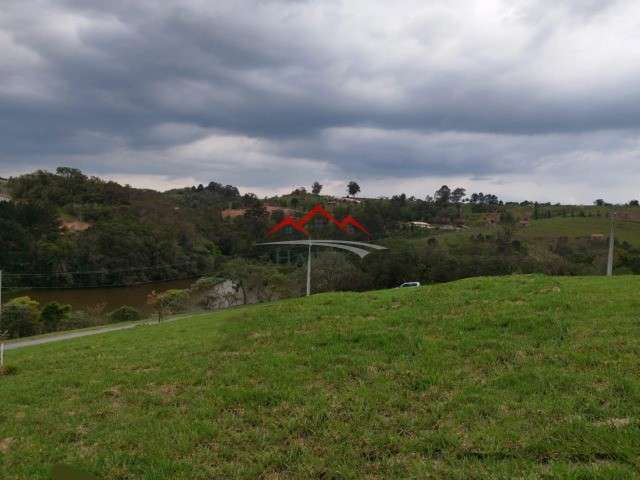 Terreno a venda de 1013 metros  Condomínio Terra Caxambu em Jundiaí.