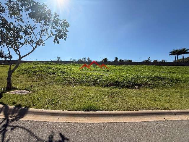 Terrenos a venda em condomínio Brisas Jundiaí.