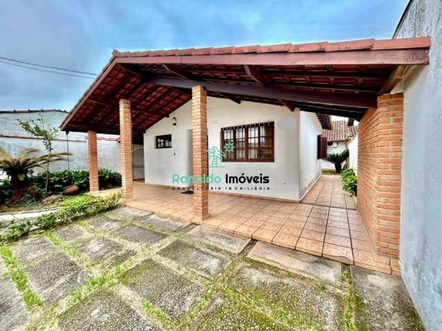 Oportunidade!!! Linda Casa Térrea 2 dorm no Centro de Bertioga, apenas 250 m do Mar !!!