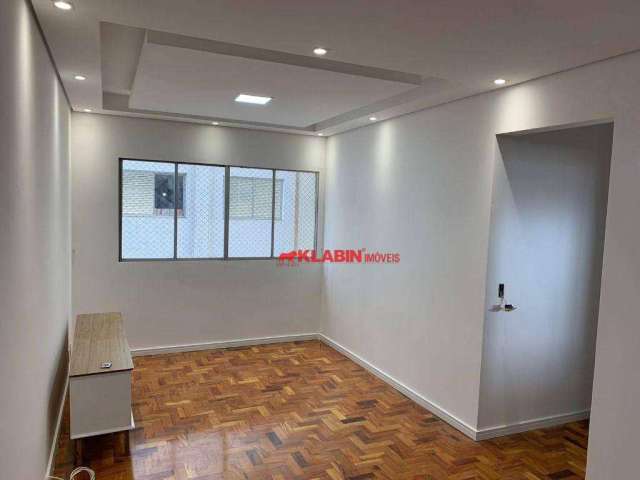 ** Apartamento Reformado de 2 Dormitórios com 65m² de Área Privativa à 350m do Metrô Santa Cruz - Excelente Localização - Portaria 24 Horas **