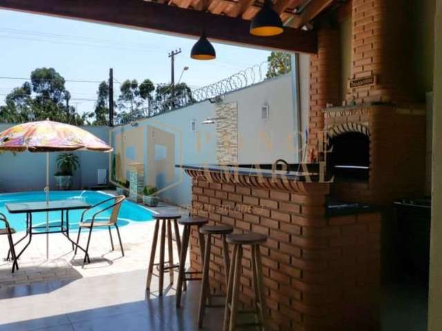 Ótima casa com piscina disponível para locação e venda no Vila Dutra