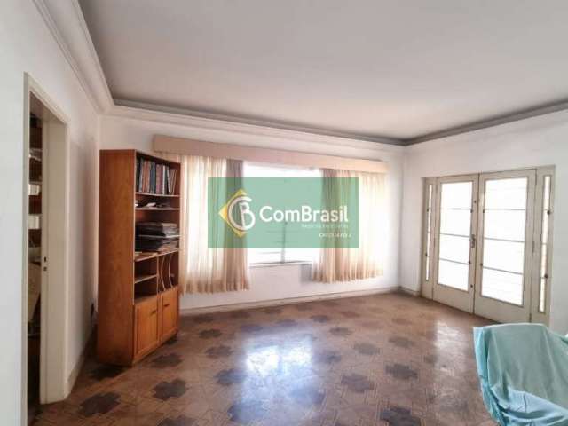 Casa térrea comercial para venda no Centro de Mogi das Cruzes - SP.