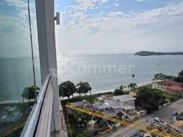 Apartamento com 2 suítes a venda em Penha, em prédio frente mar