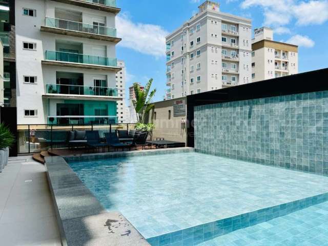 Apartamento Itapema meia praia 4 suítes vista mar