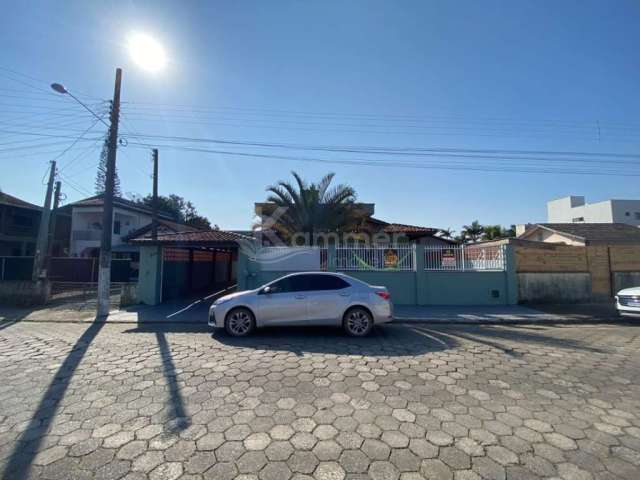 Casa com 4 dormitórios a venda em Itajubá