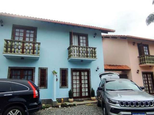 Casa para Venda em Teresópolis, Parque do Imbui, 2 dormitórios, 2 banheiros, 1 vaga