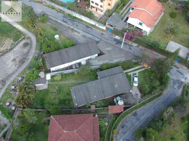 Casa para Venda em Teresópolis, Granja Guarani, 3 dormitórios, 1 suíte, 1 banheiro, 3 vagas