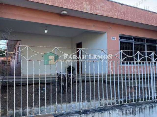 Vende-se linda casa próxima ao centro de Mairiporã