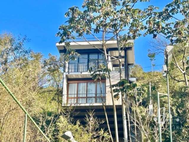 Casa moderna em condomínio à venda na cidade de teresópolis rj