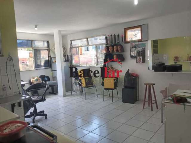 Sala comercial com 5 salas à venda na Rua Inhamuns, Vila Valqueire, Rio de Janeiro, 305 m2 por R$ 210.000