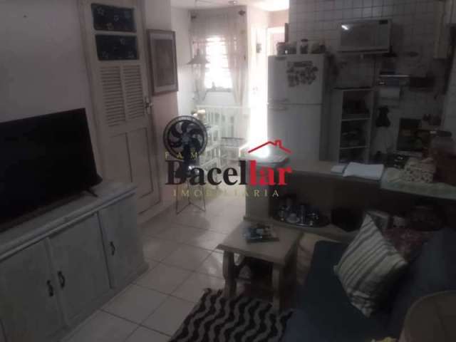 Casa com 1 quarto à venda na Rua Miranda Vale, Del Castilho, Rio de Janeiro, 40 m2 por R$ 190.000