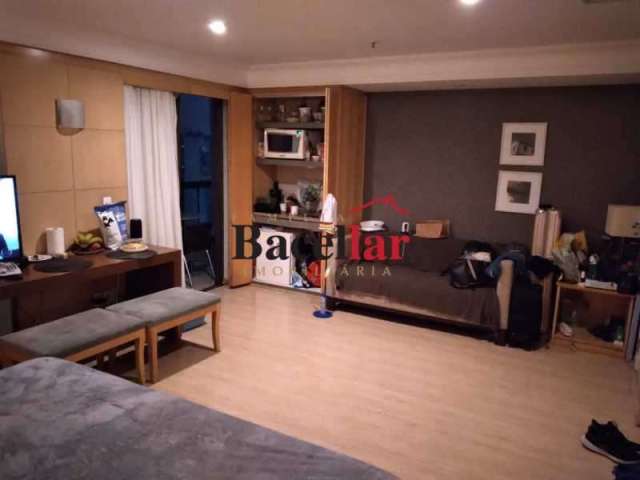 Flat com 2 quartos à venda na Avenida Gastão Senges, Barra da Tijuca, Rio de Janeiro, 65 m2 por R$ 679.000