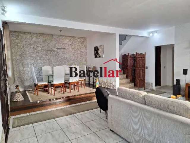 Casa com 5 quartos à venda na Rua Aquidabã, Méier, Rio de Janeiro, 320 m2 por R$ 679.000