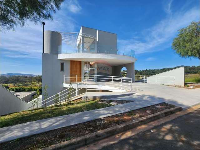 Casa de Alto Padrão no Condomínio Vila Real de Bragança