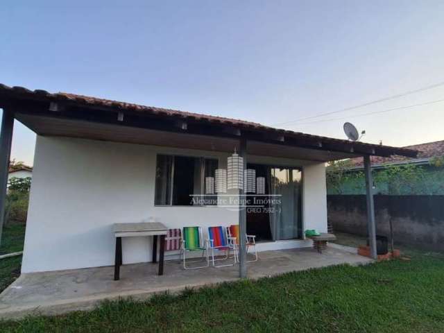 Casa com 3 quartos à venda na Loteamento Tamboretes, Praia do Ervino, São Francisco do Sul, 95 m2 por R$ 300.000