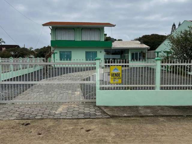 Casa com 4 quartos à venda na Avenida Claudiomiro Vizoto, 779, Praia do Ervino, São Francisco do Sul por R$ 620.000