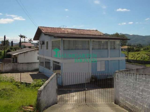 Casa de Alvenaria com Terreno em Biguaçu