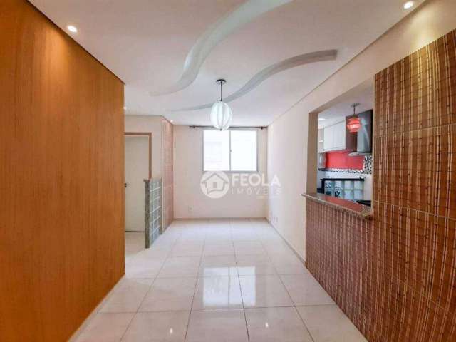 Apartamento com 2 dormitórios à venda, 55 m² por R$ 260.000,00 - Vila Omar - Americana/SP