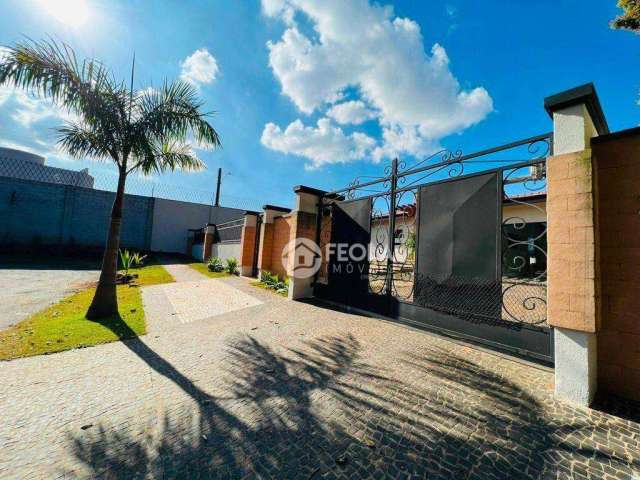 Casa com 3 dormitórios, 250 m² - venda por R$ 2.500.000,00 ou aluguel por R$ 8.900,00/mês - Portal dos Nobres - Americana/SP