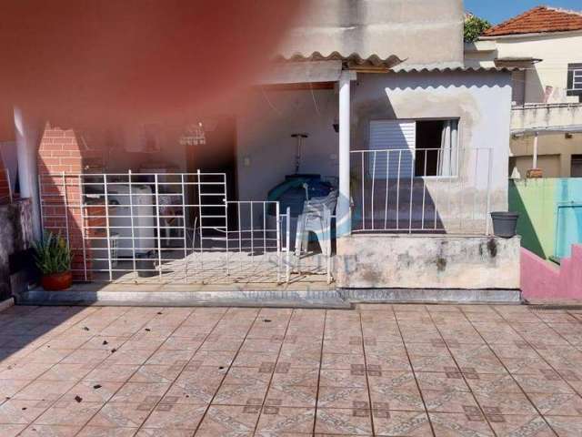 Casa a venda com 2 dormitórios e 1 vaga na Vila das Mercês