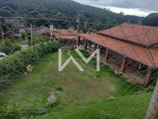 Encantadora chácara rural a Venda  de 550m² com 3 dormitórios, varanda em torno da casa em Pinhalzi