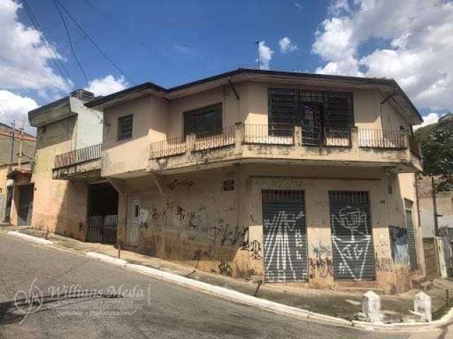 Compre Sobrado para renda com 3 casas e salão comercial em Vila Virginia/SP