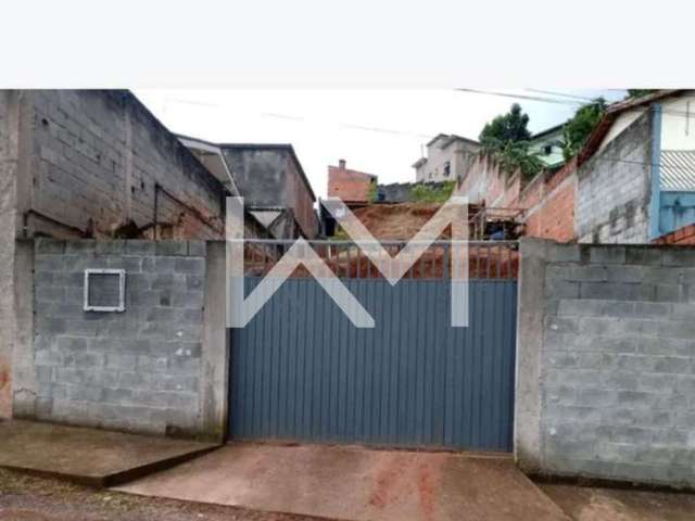 Excelente Terreno de 410m² com uma casa em Construção com 2 dormitórios vaga de garagem em Santa Is