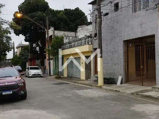 'Oportunidade de Investimento: Casa para renda com 3 Casas no Terreno Próximo à Fernão Dias'