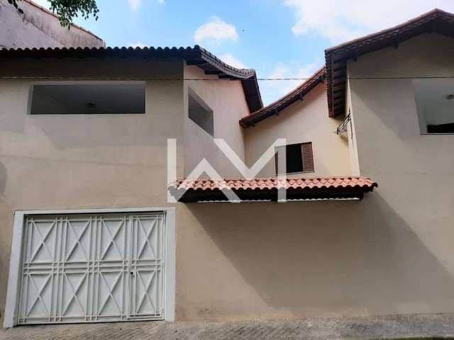 Sobrado à venda com 3 dormitórios, sendo 1 suíte, 3 vagas cobertas, 191m² por R$800.000,00 em Jardi