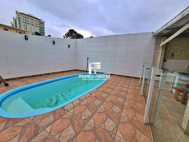 Casa com piscina 7 dormitórios Centro Itapema SC