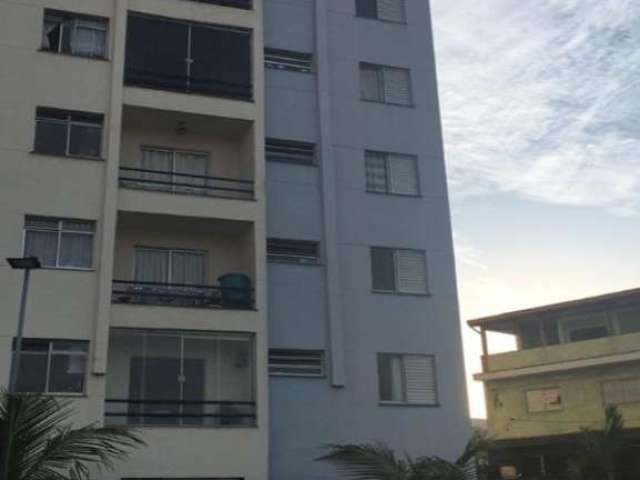 Apartamento a 100m da estação guilhermina esperança.