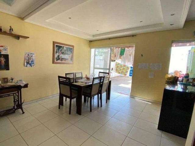 Sobrado com 3 dormitórios à venda, 120 m² por R$ 430.000,00 - Vila Santos - Caçapava/SP