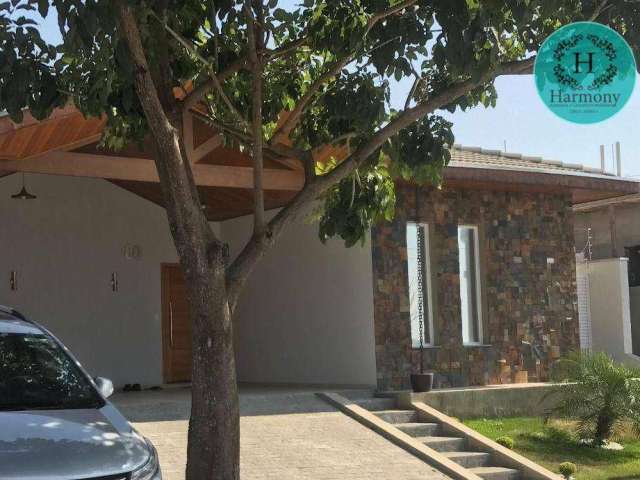 Casa com energia fotovoltaica e piscina para alugar no  Condomínio Terras do Vale