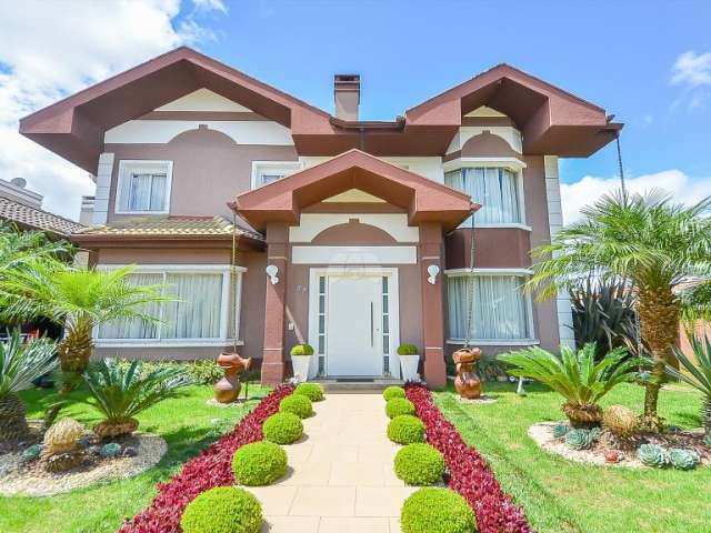 Excelente casa alto padrão em condomínio no umbará