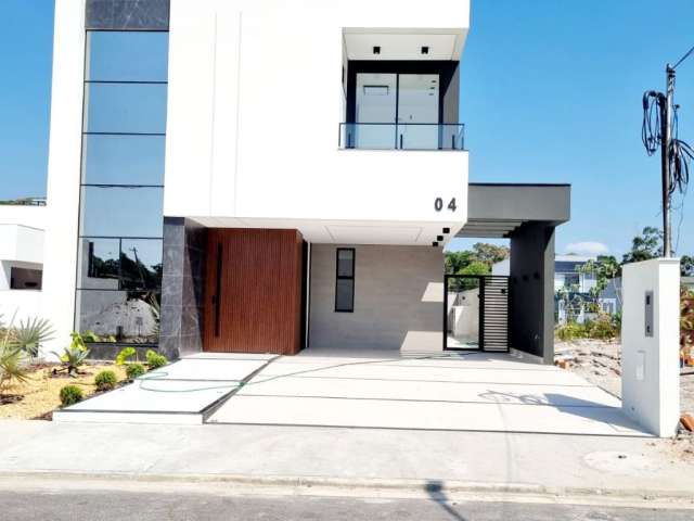 Casa Duplex com 4 suítes,  Alto Padrão  AAA