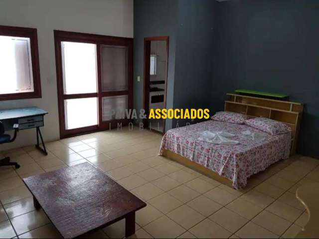 Loft com 1 quarto para alugar na Bernardo Pires, 351, Centro, Pelotas por R$ 1.600