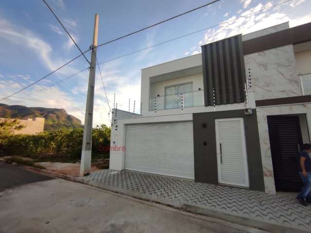 Casas novas no bairro Bosque da Figueira.