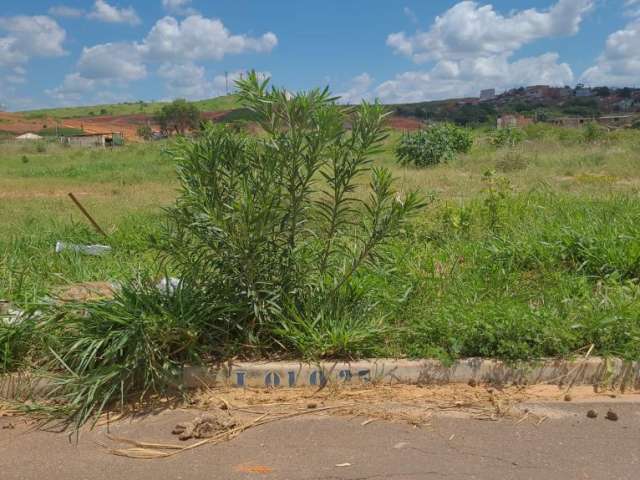 Lote no bairro Parque Olímpico 2