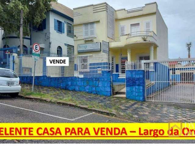 Casa com 6 dormitórios à venda, 311 m² por R$ 1.485.270,00 - Centro - Curitiba/PR