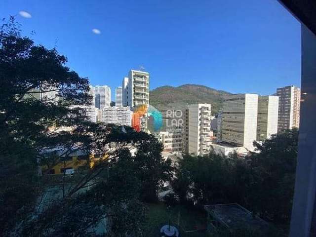 Apartamento, Botafogo,  3 quartos, banheiro social, ampla sala, vista para o Pão de Açúcar, copa, c