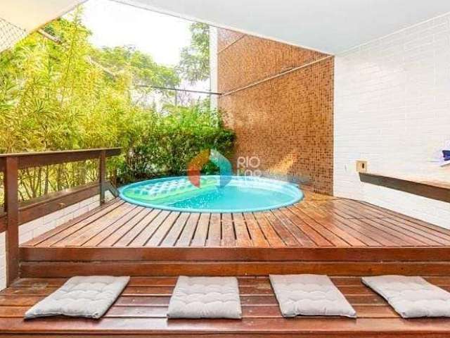 Apartamento à Venda no Jardim Oceânico, 226 m2, 4 Quartos (1 suíte), 2 Dependências, 3 Vagas, Barra